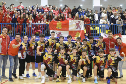 Castilla y León se colgó el bronce con el equipo infantil. DL