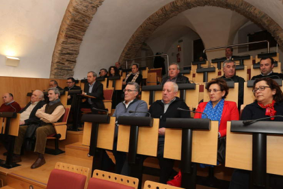 Reunión (archivo) de la comisión de seguimiento de la A-76. ANA F. BARREDO
