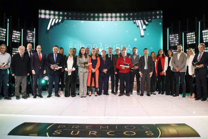 Premiados en la gala de los Premios Surcos de CyL TV que tuvo lugar ayer en La Bañeza. ICAL
