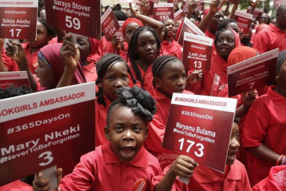 Un grupo de niños pide la liberación de las niñas de Chibok en Abuja, la capital de Nigeria, en un acto en el 2015.