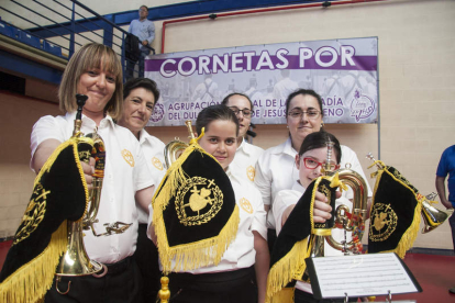 Las gradas de la plaza Mayor fueron para fines sociales. S. PÉREZ