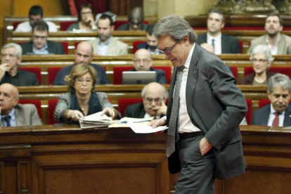 El presidente de la Generalitat en funciones, Artur Mas, en el segundo debate de investidura en el Parlament de Cataluña.