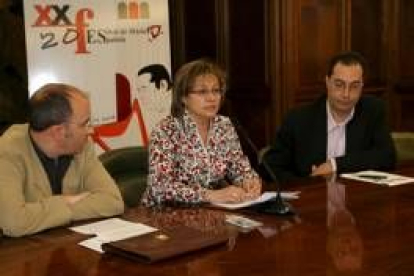 Miguel Fernández Llamazares, Evelia Fernández y Daniel Sanz, durante la presentación del festival