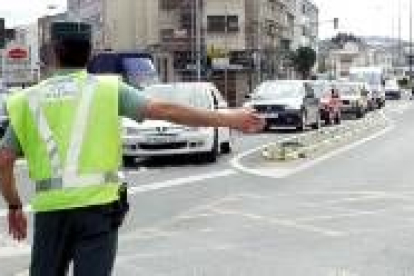 Los guardias civiles peinarán las carreteras leonesas para aliviar los atascos y evitar accidentes