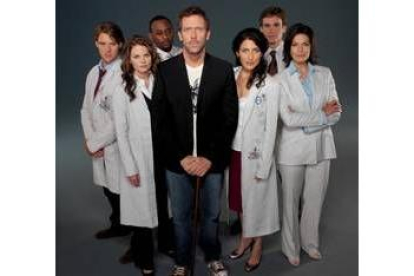 Imagen de los integrantes del reparto de la serie «House»