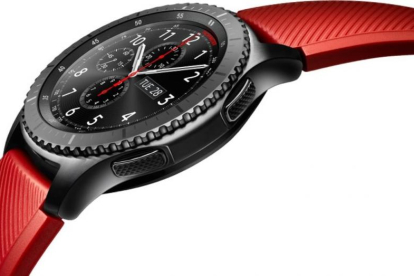 El nuevo 'smartwatch' Samsung Gear S3 estará disponible en nuestro mercado a partir de este 1 de diciembre a un precio de 399 euros en sus dos versiones: el resistente y deportivo Gear S3 Frontier, y el Gear S3 Classic.  Los nuevos modelos integran Spotif