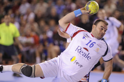 Rafa Baena es uno de los pivotes más desequilibrantes de la liga española de balonmano.