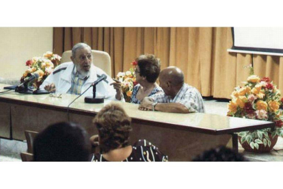 Fidel Castro, en un encuentro con el sector del queso en Cuba.