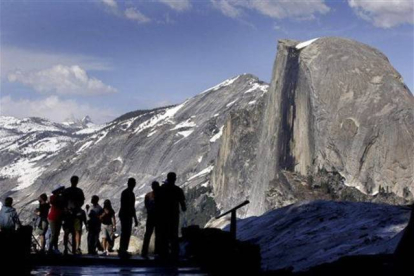 Vista de uno de los puntos más emblemáticos del Parque Nacional de Yosemite, el glaciar Half Dome.