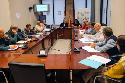 El Consejo Territorial de Pesca se reunió ayer en León. DL