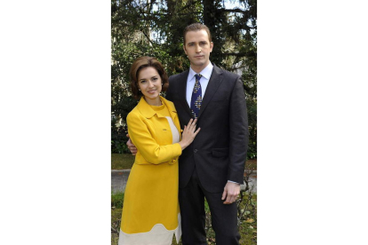 Los actores Cristina Brondo y Fernando Gil protagonizan la serie.