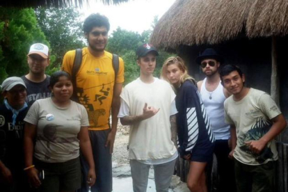Justin Bieber y sus acompañantes en México.