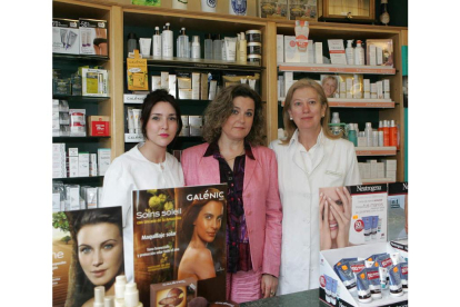 María Antonia Huerga Fernández, en una farmacia de León.