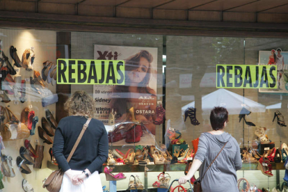 El nuevo decreto también liberaliza los períodos de rebajas.