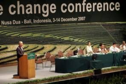 El plenario de la conferencia de Bali debería haber votado ayer por la tarde el documento final