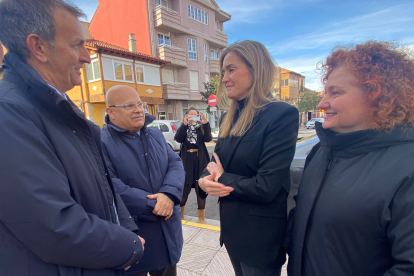 Llegada al Ayuntamiento de La Robla y reunión con el alcalde, la directora del ITJ, el subdelegado del Gobierno en León y concejales. SUBDELEGACIÓN DEL GOBIERNO