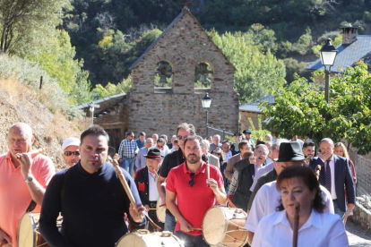 Un grupo de gaiteros animó la fiesta en San Facundo.