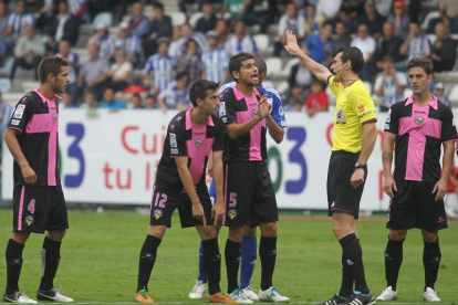 El único precedente entre los dos equipos data de la pasada temporada y acabó 3-1.
