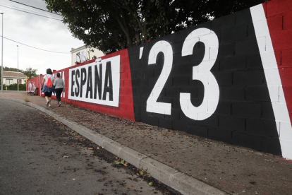 La Vuelta a España ya se vive en la ciudad como preludio de lo que acontecerá el día 15. RAMIRO