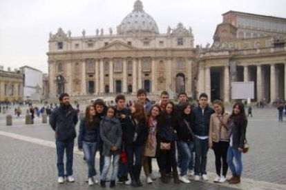 Los alumnos de Primero de Bachiller en un momento de su viaje a Roma.