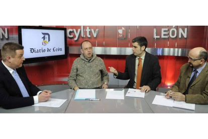 Germán Gavela, Ignacio Fernández, Roberto Núñez y Felipe Ramos, en un momento de la tertulia de El Filandón. javier quintana