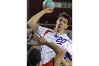 Tatarintsev vuelve tras su lesión.