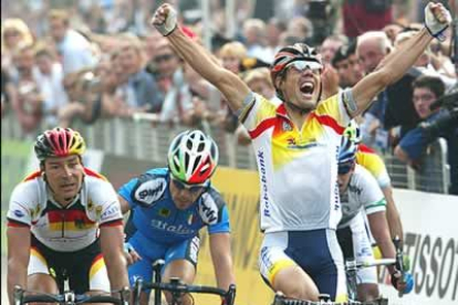 Óscar Freire: un ciclista atípico en el panorama español, un velocista que se crece en la cita mundiales.