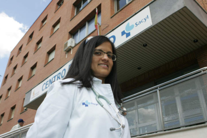 Humera Safir en José Aguado, centro en el que se especializará en Medicina de Familia después de rotar en el hospital.
