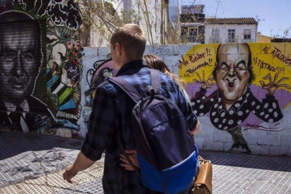 Uno de los grafitis con la cara de Chiquito de la Calzada que hay en las calles de Málaga.