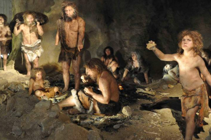 Recreación de una comunidad neandertal de hace más de 70.000 años. DL