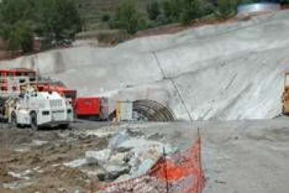 Aspecto de una zona de las obras del Ave en Buiza de Gordón