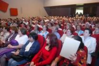 Reunión la asociación de Fibromialgia de León en el salón de actos del Ayuntamiento