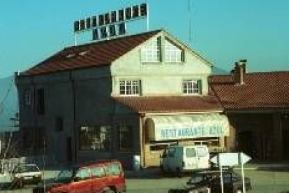 El Restaurante Azul de Montearenas es ya un clásico en la gastronomía berciana