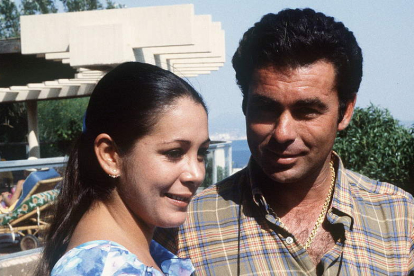 Pantoja y Paquirri, anunciando su embarazo aquel mismo año de 1983, en unas vacaciones en Mallorca