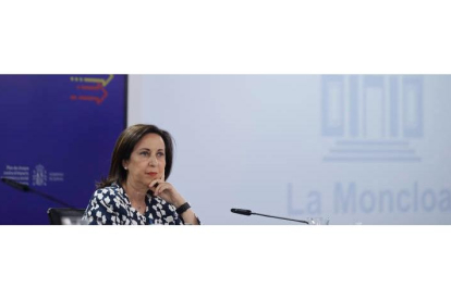 La ministra Margarita Robles anunció hoy la nueva cúpula de Defensa. EMILIO NARANJO