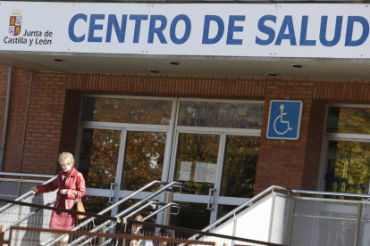 En el área asistencia de León hay 25 centros de salud y 577 consultorios locales que realizan 3,5 millones de actuaciones sanitarias al año.
