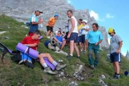 Tan sólo el 0,7% de los jóvenes prefiere hacer excursiones en su tiempo libre