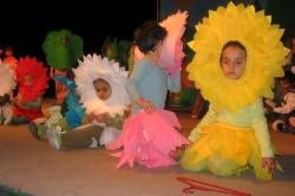 Un momento de una de las actuaciones de ayer, en el teatro Gullón
