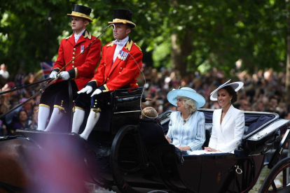 Camilla, duquesa de Cornualles, y Kate Middleton, duquesa de Cambridge. ANDY RAIN