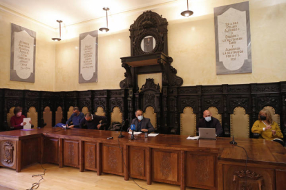 Pleno extraordinario en el Ayuntamiento de Astorga por el caso de Jáñez. F.ERNANDO OTERO