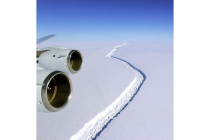 Detalle del iceberg, que mide 200 metros de grosor. JOHNN SONTAG