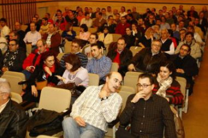 Los trabajadores, en una imagen de archivo, en una de las asambleas en la que se aprobó el ERE.