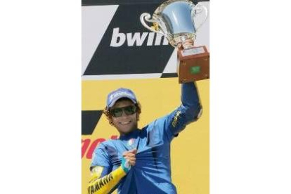 Rossi se vistió con la «azzurra» de Materazzi para celebrar su victoria
