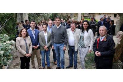 Plataformas que protestaron ayer, incluidos Rodríguez. R. CACHO