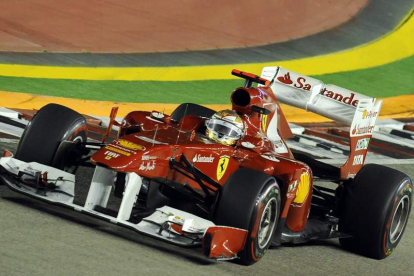 Fernando Alonso durante la carrera disputada ayer.