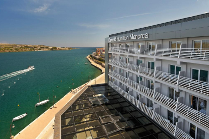 Imagen del hotel Hamilton Barceló, del grupo Hispania, en Mahón (Menorca).  /