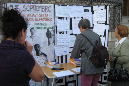 Imagen de archivo de una campaña contra la trata sexual. DL