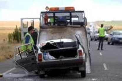 Dos personas perdieron la vida ayer como consecuencia de un accidente en Cordovilla, Salamanca