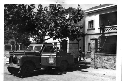 Simulacro de incendio en el colegio Campo de la Cruz. Año 1964. ARCHIVO HISTÓRICO DE PONFERRADA-REDES SOCIALES DE LA BIBLIOTECA MUNICIPAL