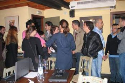 El grupo de periodistas se reunió ayer en la Posada de Muriel, en Molinaseca.